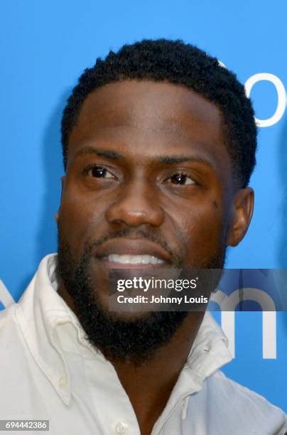 47 Kevin Hart Book Signing For I Cant Make This Up Life Lessons Photos ...