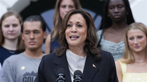 Kamala Harris Ya Aventaja A Donald Trump Por Un Punto En Encuesta