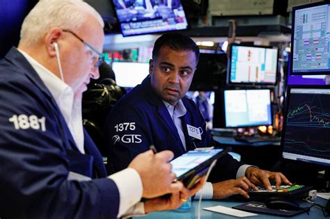 Dow falls 170 points on the last trading day of January, S&P 500 is set