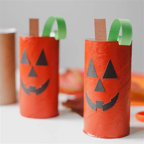 Bricolages Dhalloween Avec Des Rouleaux De Papier Toilette Je