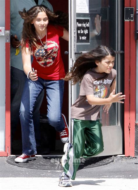 Blanket Jackson 2011