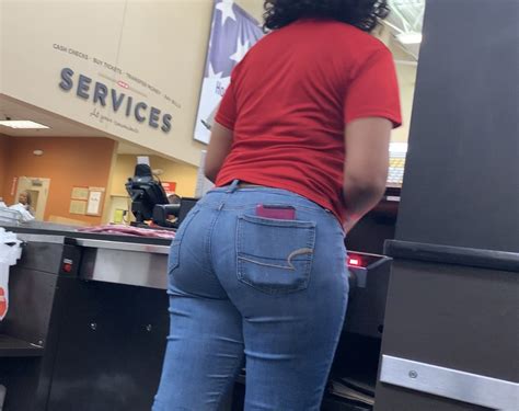 Nice Tight Big Ass Latina In American Eagle Jeans Tight Jeans Forum