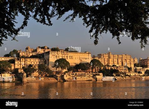 City Palace Of Udaipur Residence Of The Maharaja Museum And Luxury