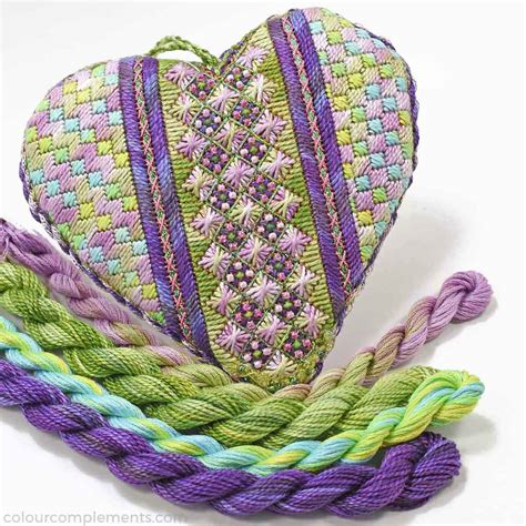 Using Simple Stitches To Create A Beautiful Heart |Colour Complements