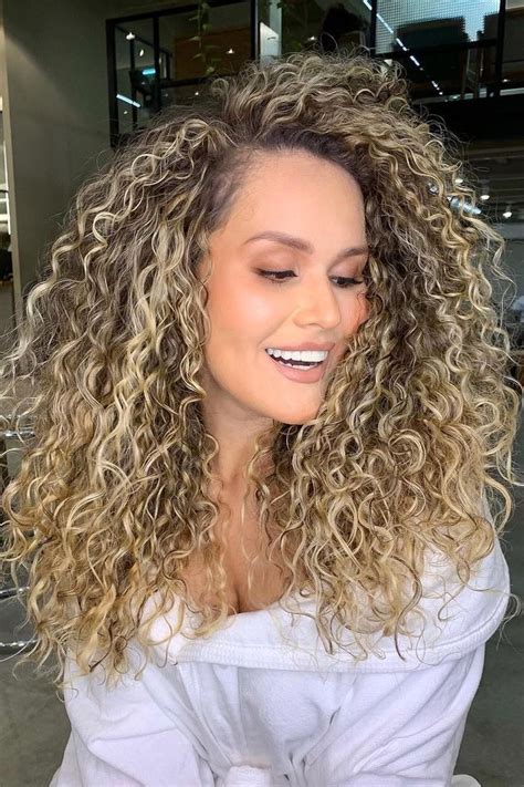 Curly Balayage Hair Balayage Hair Brunette With Blonde Blonde Curly