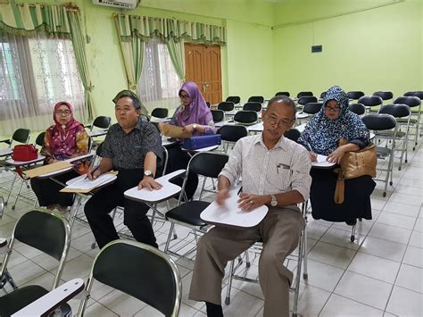 RAPAT DOSEN FH UMP Fakultas Hukum UM Palembang