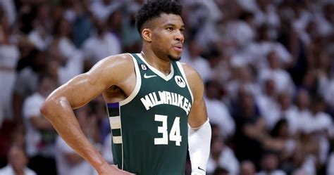 Windhorst Giannis Antetokounmpo Signing New Bucks Contract Is 50 50