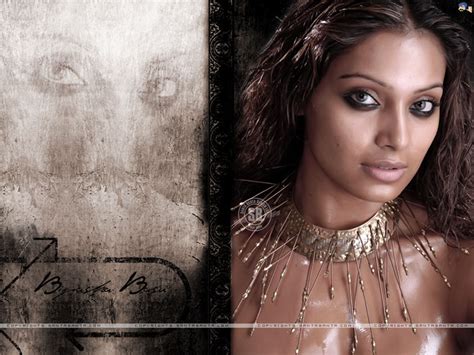 Bipasha Basu Beautiful In Dusky Skin Bipasha Basu Absolutely Stunning