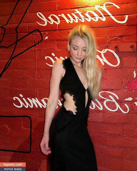 Emily Kinney Best Known Twd Aka Emmykinney Nude Leaks Onlyfans Faponic