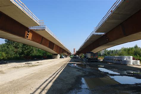 Viadotto Sul Fiume Taro Autostrada Tibre Tirreno Brennero Spic