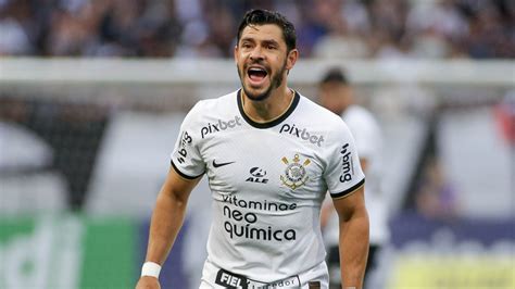 Ex Inter Giuliano se pronuncia após deixar o Corinthians