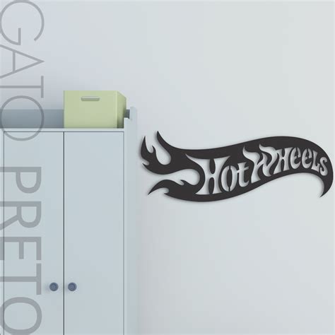 Placa Quadro Decorativo Hot Wheels Logo Carros Quarto Criança Menino Decoração Madeira MDF Fita