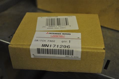 MN123625 Mitsubishi Compressor & clutch assy,a/c MN123625, New Genuine ...