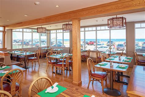 Restaurant – McGuirk's Ocean View Hotel & Restaurant, Hampton Beach NH