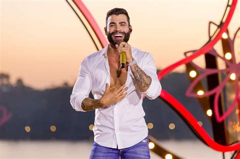 Gusttavo Lima A Grande Atra O Da Programa O De Pr R Veillon Do