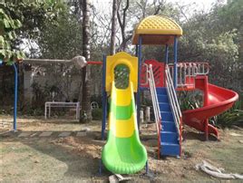 Park Multiplay Equipment, Size: As Available, Capacity: 4 To 8 Children ...