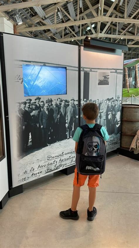 Cazères Les enfants du centre de loisirs en visite à l envol des