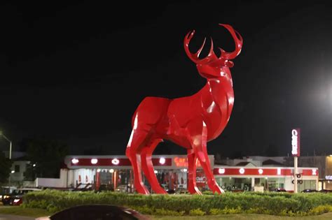 Así luce el monumento El Gran Venado Rojo en Mazatlán Tus Buenas