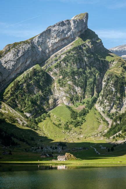 6 Gorgeous Lakes in Switzerland To Visit in Summer | Travel photography ...