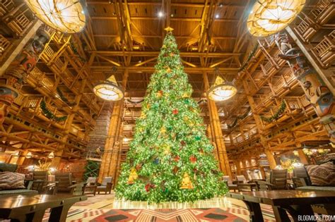 Detailed Look At Wilderness Lodge Christmas Tree Installation