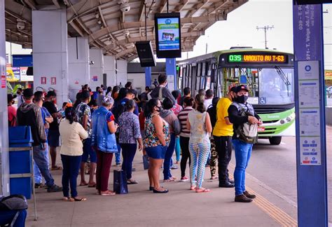 Liminar Determina Que ônibus Transportem Apenas Passageiros Sentados