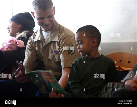 U S Marine Corps Cpl Sean Lapan A Combat Marksmanship Trainer With