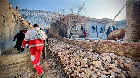 İran ın batısındaki Hoy kentinde 5 4 büyüklüğünde deprem meydana geldi