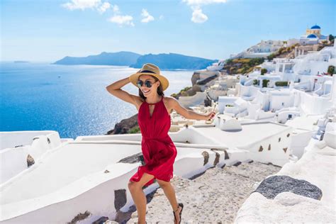 The Best Travel Outfits for Women: The Ultimate Guide to Looking Cute ...