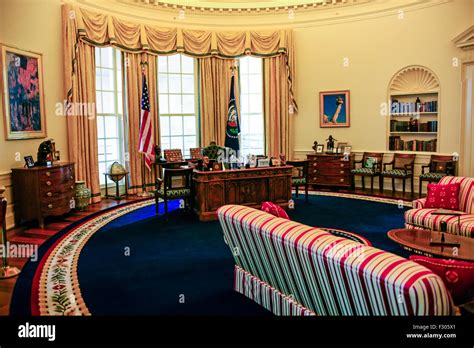 President Bill Clinton Oval Office