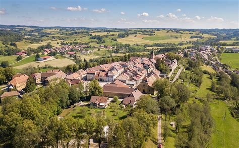 Nozeroy La Cit Des Chalons Montagnes Du Jura