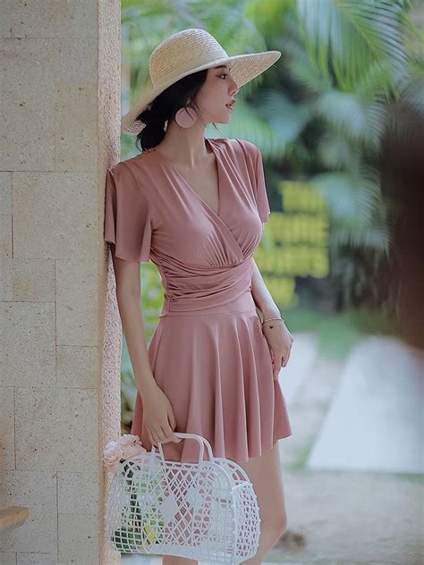 Bikini Li N Th N C V Qccc