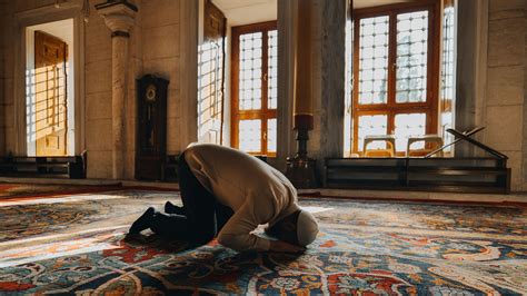 What Is The Importance Of Salah Prayer In Islam Quran And Hadith Sahlah Academy