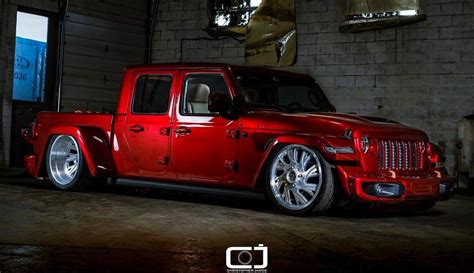 Crazy Jeep Gladiator With Lowering And Crazy Tuning