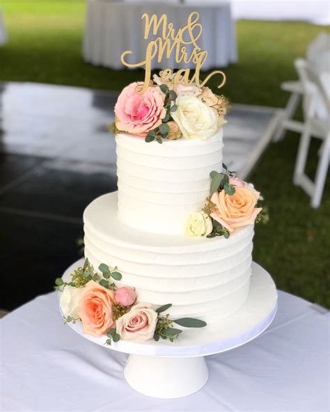 Simple Tier Buttercream Wedding Cakes How To Makes It