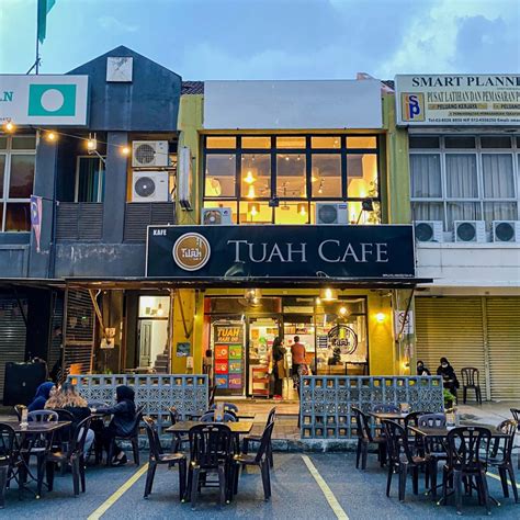 Tuah Cafe Bangi Makan Lokal