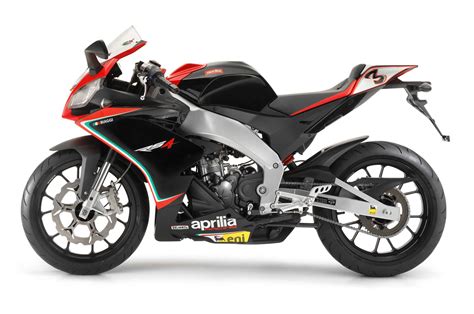 Motorrad Vergleich Yamaha R Vs Aprilia Rs