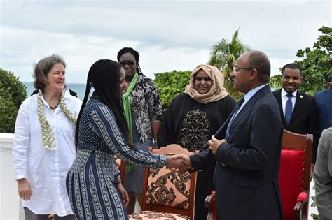 Rais Wa Zanzibar Amekutana Na Ujumbe Wa Wawekezaji Kutoka Uingereza