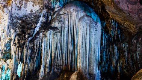 Cascade Caverns - Explore US