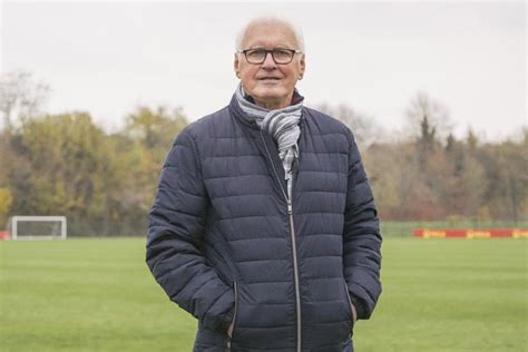 Joachim Marx Ancien Attaquant Et Entra Neur Du Rc Lens Je Pense