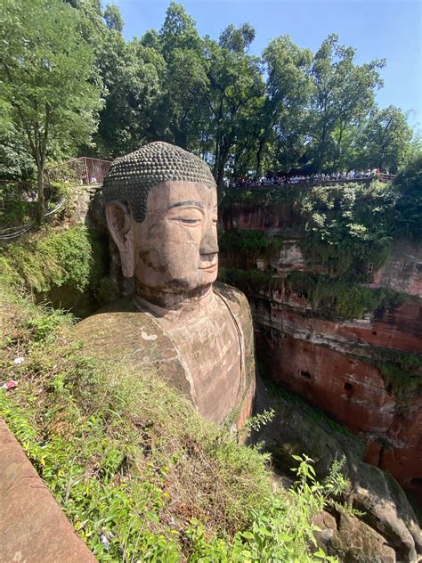 【携程攻略】乐山乐山大佛景点景区不大，历史故事不少。讲解可圈可点，乐山大佛，值得一来。。