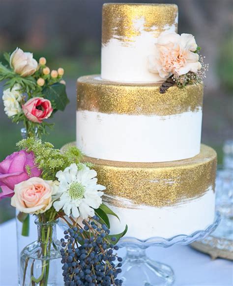 White Gold Wedding Cake Deer Pearl Flowers