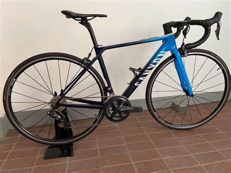 Canyon Ultimate CF SL 8 0 Di2 Wykorzystywany W XS Buycycle