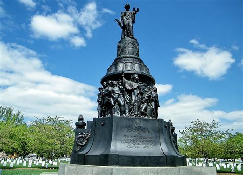 Tourists flock to museum of the bible 4th street southwest washington dc 1