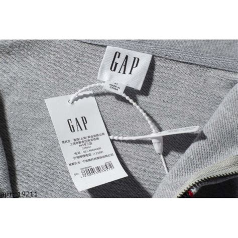 Купить худи-зип GAP "19211" на скидках - цена 3990 рублей. Оригинальное ...