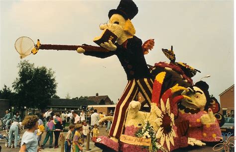 1992 Meester Prikkebeen 1 Foto S Theatercorso Flickr