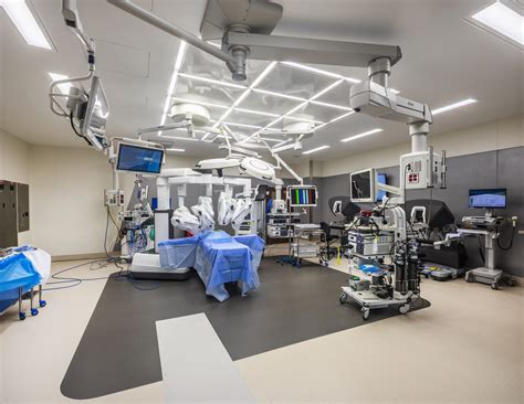 AdventHealth Tampa Taneja Center for Innovative Surgery | Robins & Morton