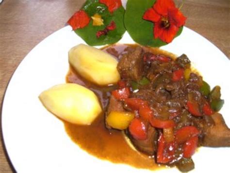 Paprika Schweine Gulasch Mit Geheimniss Rezept Kochbar De