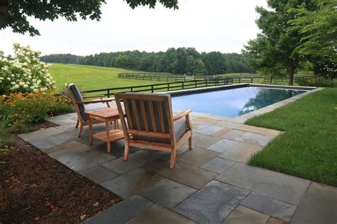 20 Sensational Farmhouse Swimming Pool Designs