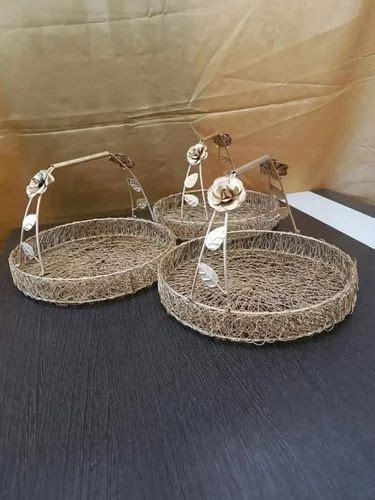 Golden Iron Gold Metal Wire Gift Basket For Home Size Stadard At Rs