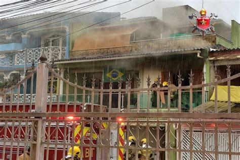 Casa Pega Fogo Após Ser Atingida Por Raio Veja Fotos Contilnet Notícias